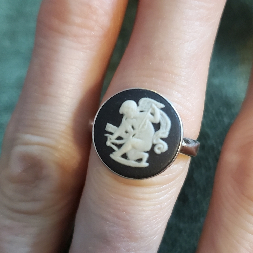 Silver cupid ring ring size 5.5